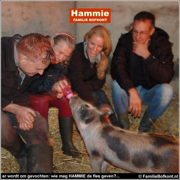 er wordt om gevochten: wie mag HAMMIE de fles geven?...